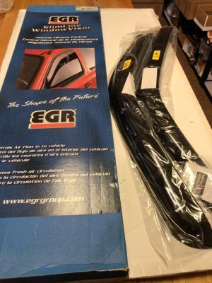 EGR-61521RT WINDOW WISOR CHEV PICK UP 2001-03