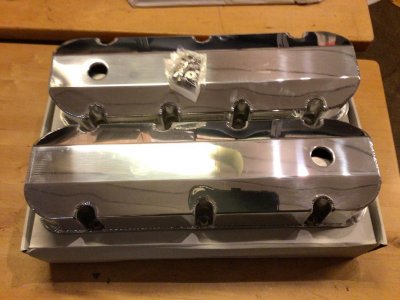 PCS6248 POL CHEV B.B. Fabricated Aluminum Tall Valve Covers w/ Hole