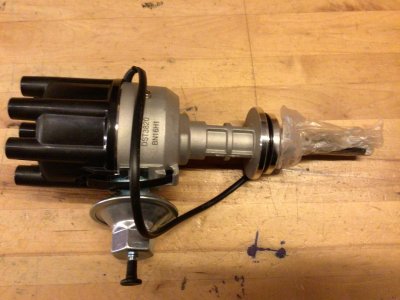 FAMT3820 NEW POINT DISTRIBUTOR MOPAR SB